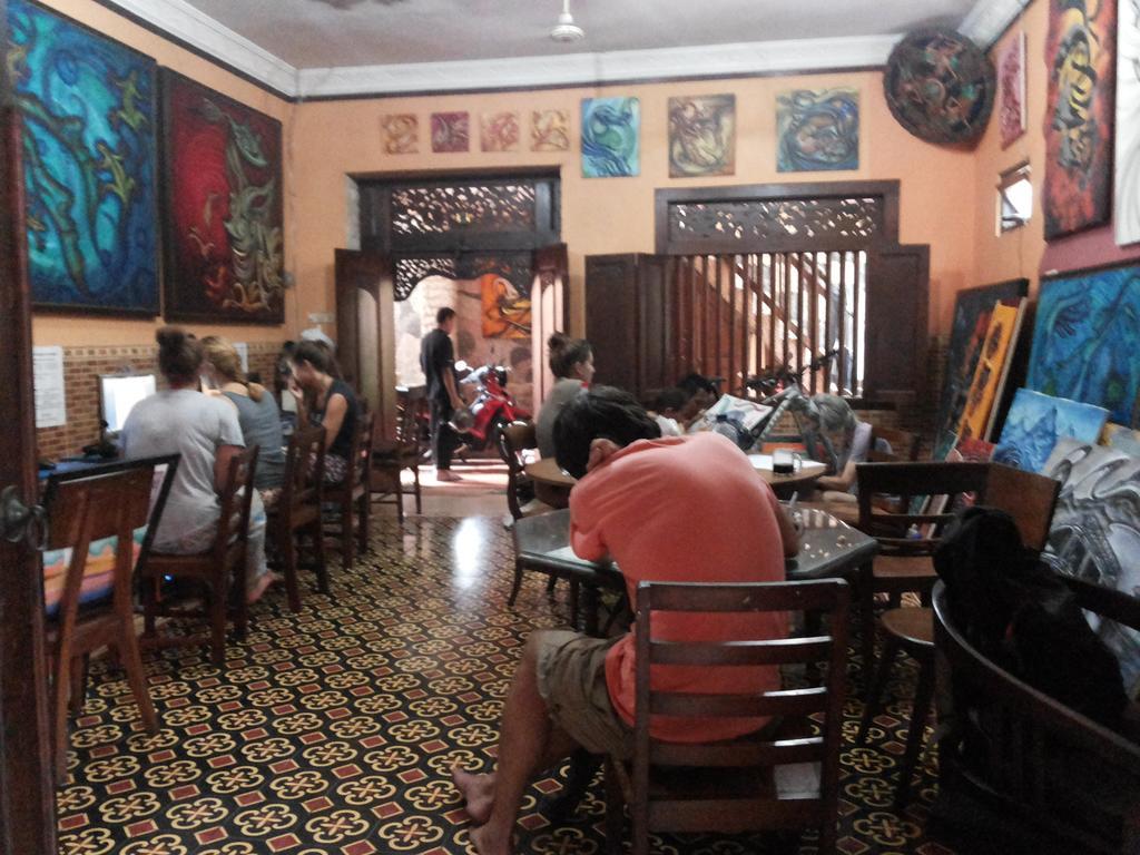 Losmen Setia Kawan Yogyakarta Exterior foto